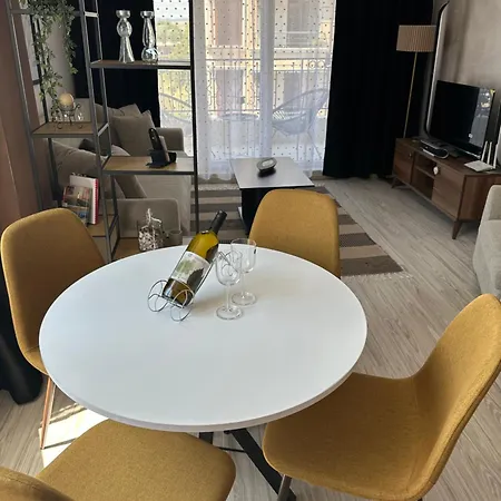 Lejlighed Modern & Fully Equipped Apartment- Stylish Comfort *