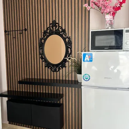 شقة Modern & Fully Equipped Apartment- Stylish Comfort *