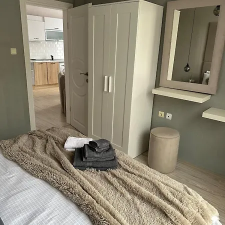 Modern & Fully Equipped Apartment- Stylish Comfort