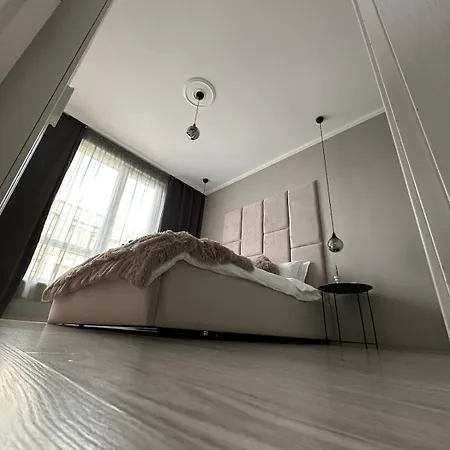 Modern & Fully Equipped Apartment- Stylish Comfort Lejlighed