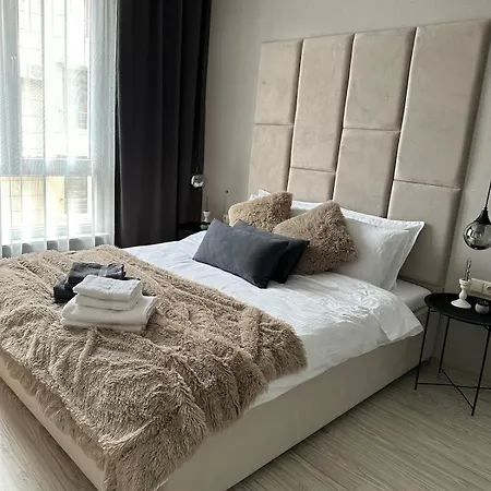 Modern & Fully Equipped Apartment- Stylish Comfort *