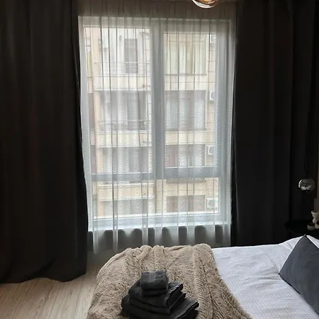 Lejlighed Modern & Fully Equipped Apartment- Stylish Comfort *
