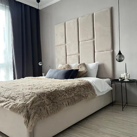 Modern & Fully Equipped Apartment- Stylish Comfort