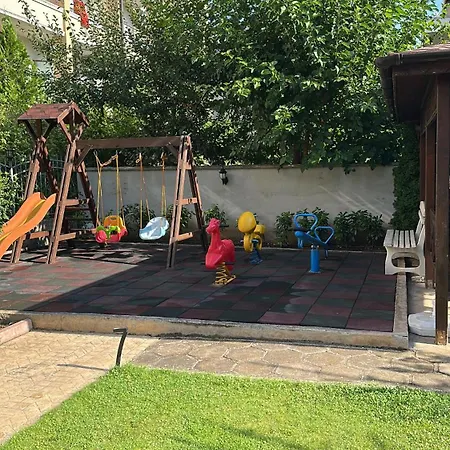 Modern & Fully Equipped Apartment- Stylish Comfort * ساني بيتش